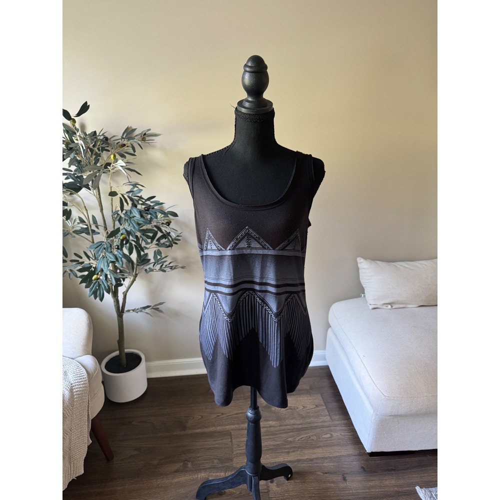 Maurices Womens Black Grey Geometric Tribal Studded Scoop Neck Tank Top Size M